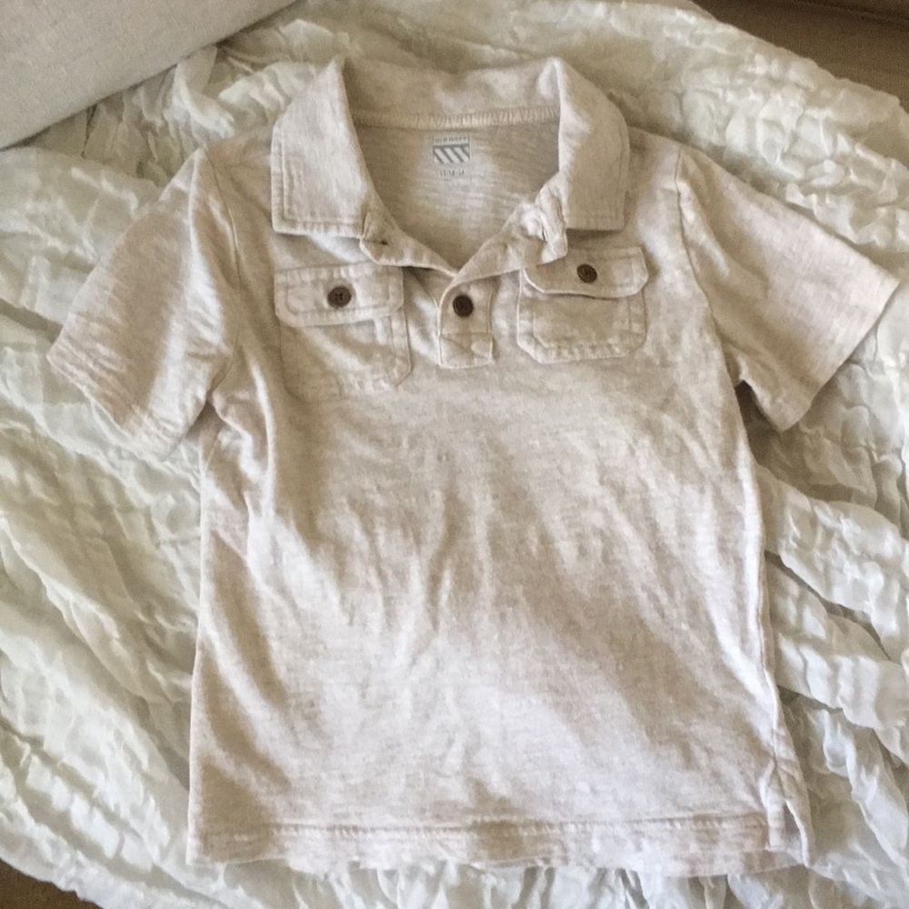 Neutral/cream short sleeved polo